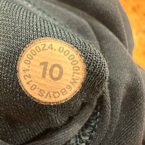 Lululemon aligns size 10 23" length - Picture 2 of 7